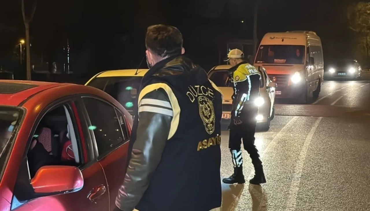 Düzce’de polis ve jandarma operasyonu: 97 aranan şahıs gözaltında, 19 kişi tutuklandı