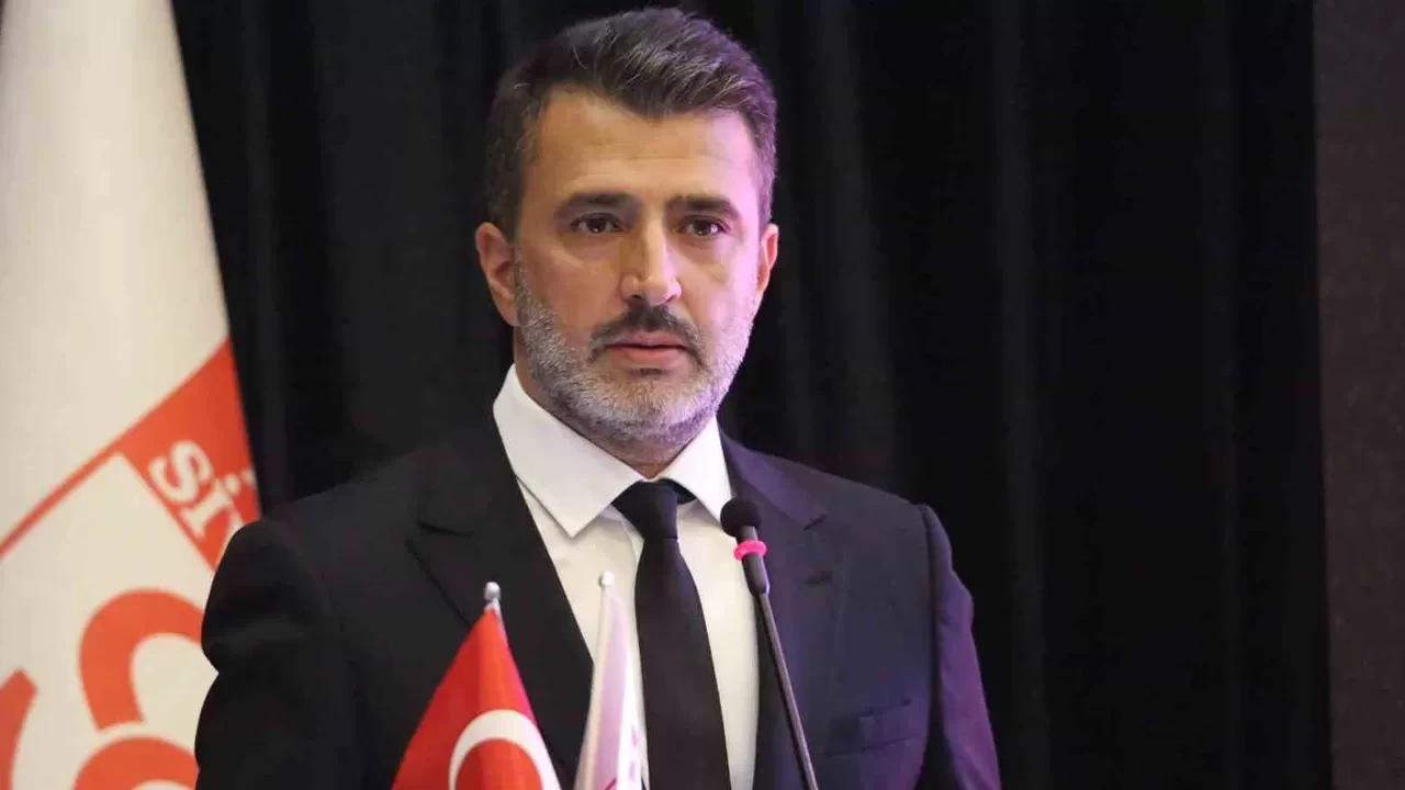 Sivasspor Başkanı Gökhan Karagöl görevinden istifa etti