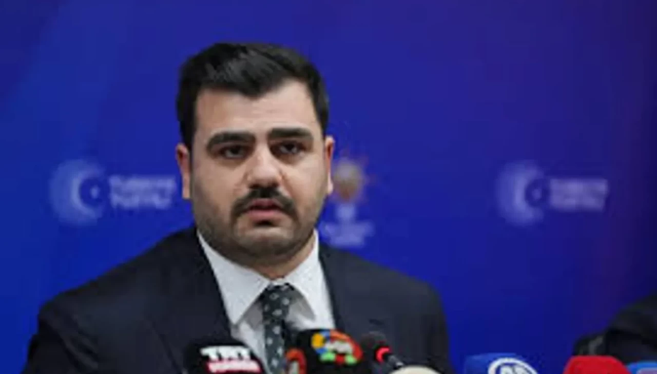 AK Parti Genel Sekreteri Eyyüp Kadir İnan'dan Özel’e sert tepki: Karakter yoksunu, edepsiz