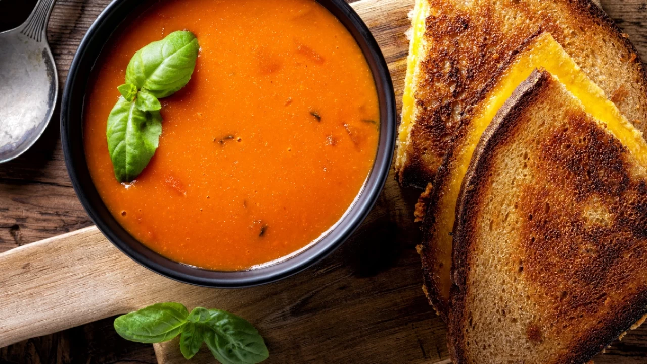 Çeşmi Nigar Çorbası Tarifi: Osmanlı Mutfağının Efsane Lezzeti İçinde Ne Var?