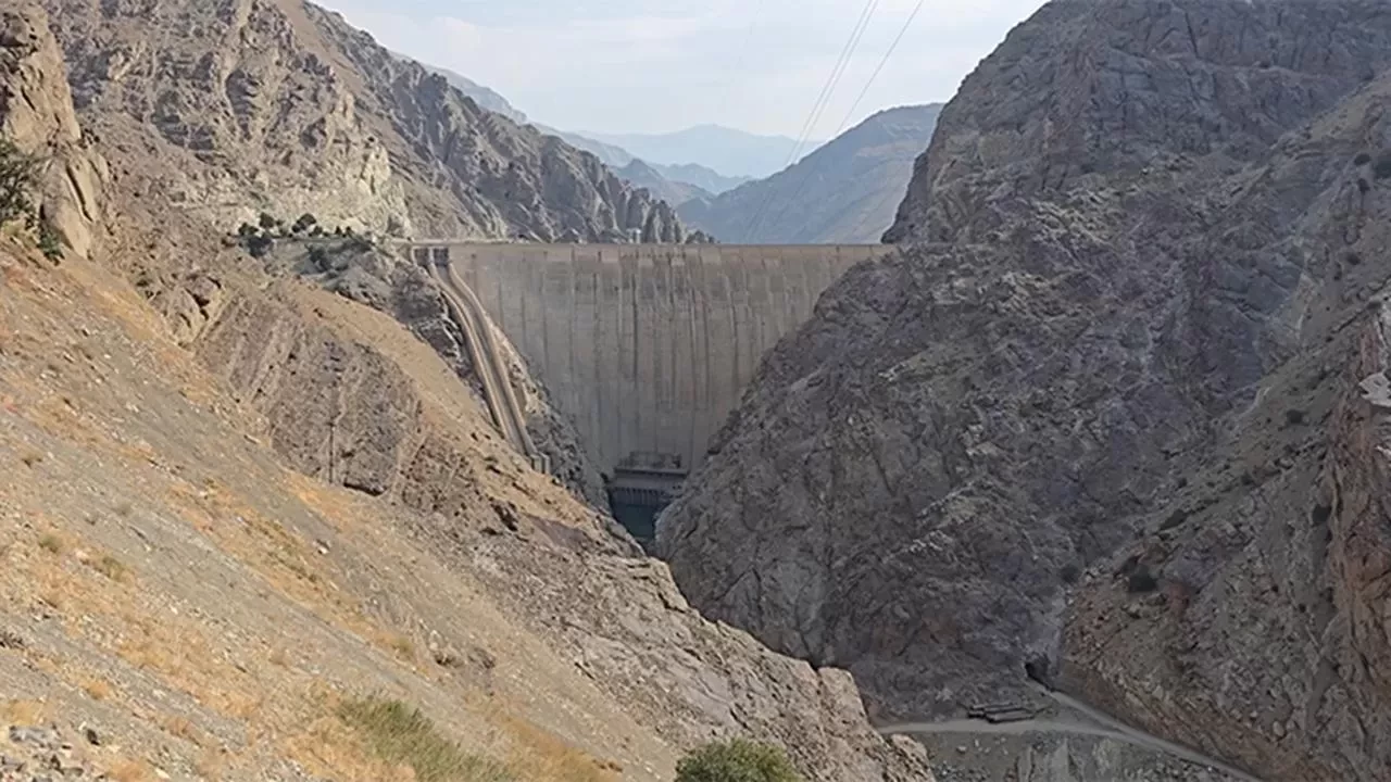 Tahran’da su krizi derinleşiyor! Tahliye senaryosu masada