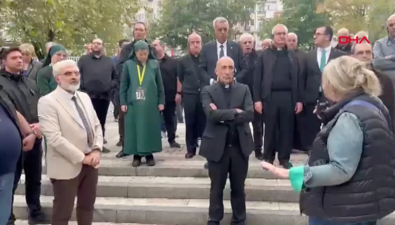 Vatikan heyeti Bursa’da: Tarihi binayı gezip Kozahan’da Türk kahvesi içtiler