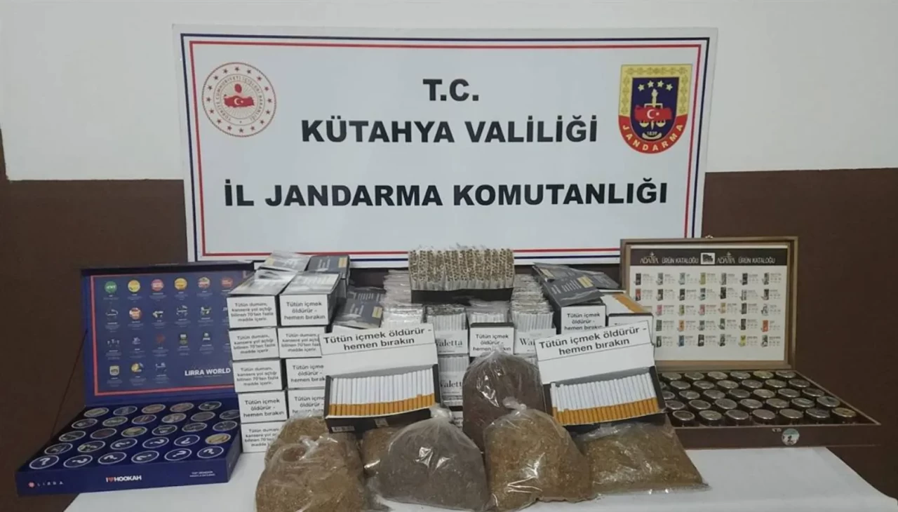 Kütahya’da kaçak tütün operasyonu! Binlerce makaron ele geçirildi