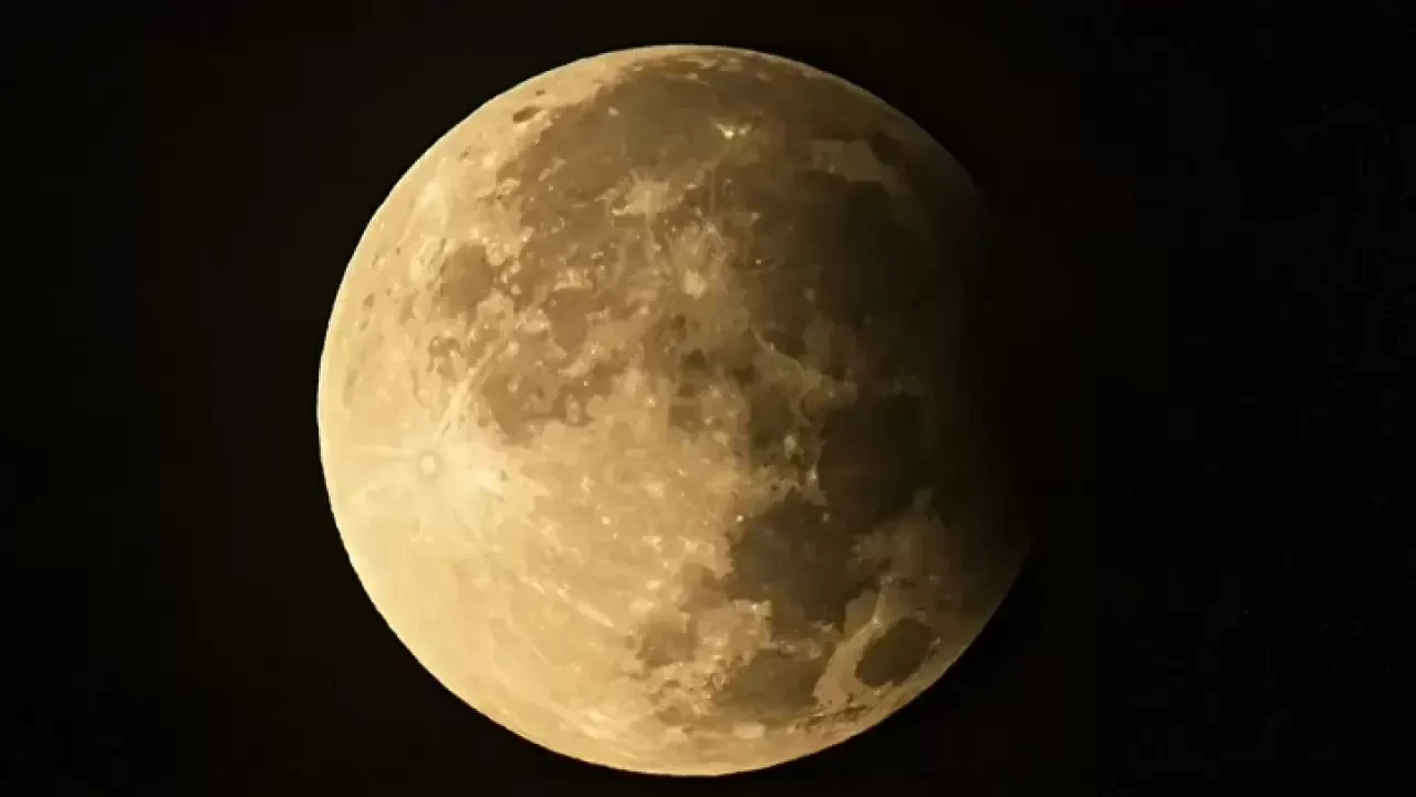 2025’in en parlak “Kunduz Süper Ay”ı bu gece gökyüzünü aydınlatacak