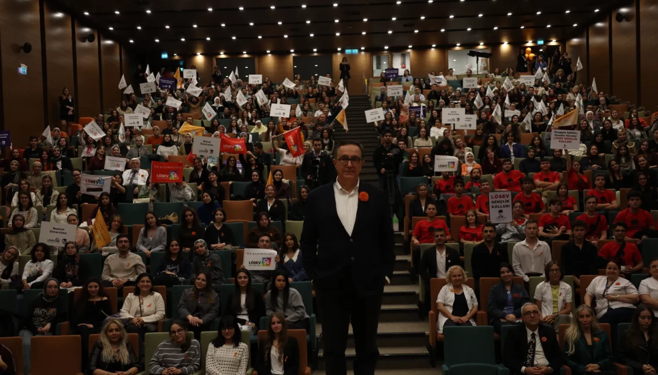 LÖSEV Başkanı Ezer: Lösemiyle mücadelede erken teşhis ve doğru beslenme hayat kurtarıyor