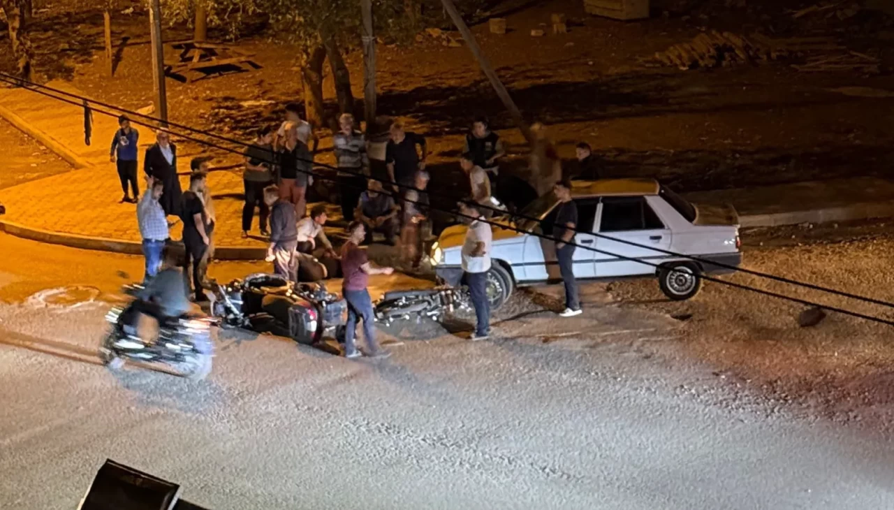 Adana’da iki motosiklet çarpıştı: 2 yaralı