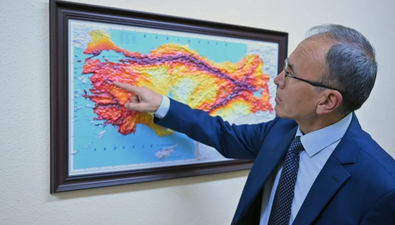 Balıkesir Sındırgı’da ‘Deprem Fırtınası’: 3 ayda 15 bini aşkın sarsıntı kaydedildi