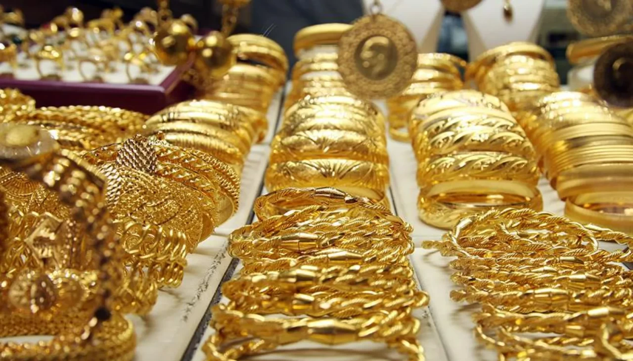 Altın, günü 5 milyon 592 bin liradan kapattı