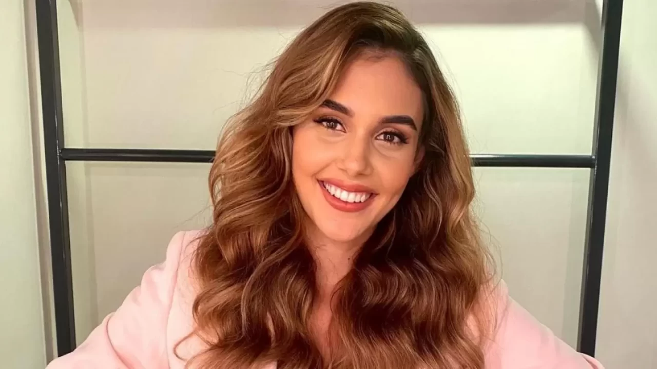 Berfu Yenenler kimdir? Kaç yaşında, nereli ve Eser Yenenler’in eşi mi?