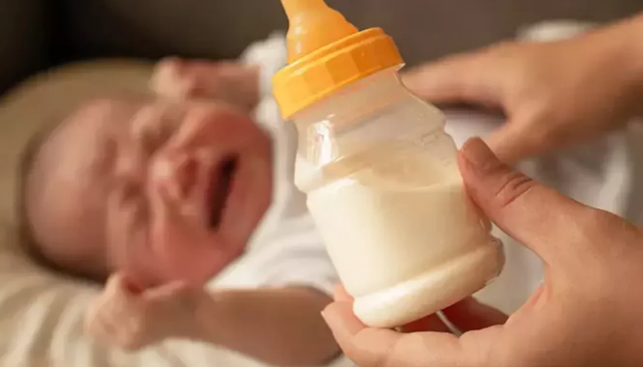 Anne sütü bile tetikleyebilir! Bebeklerde süt alerjisine dikkat