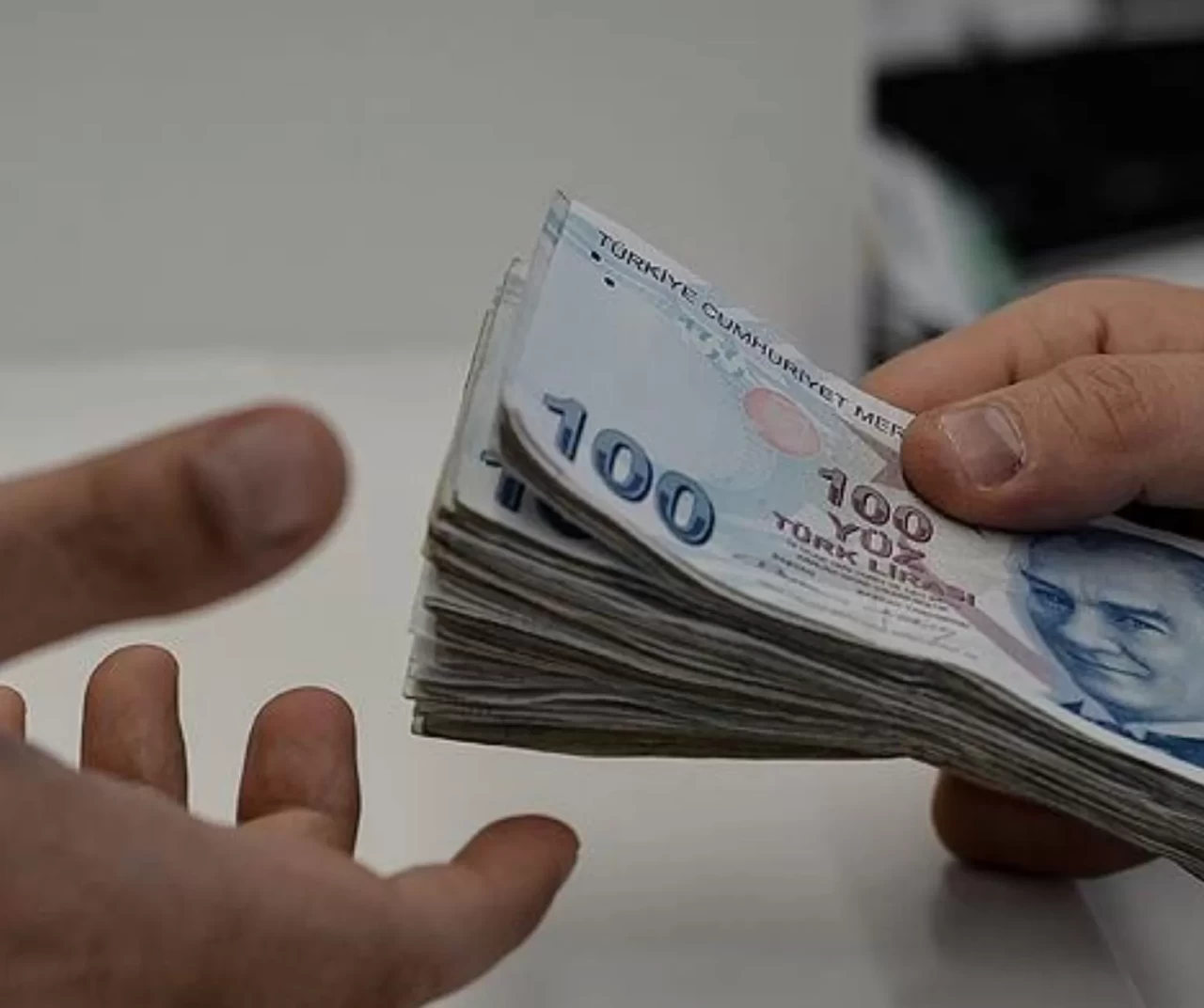 Yaşlı ve engelli maaşları hesaplarda! Bakan Göktaş açıkladı