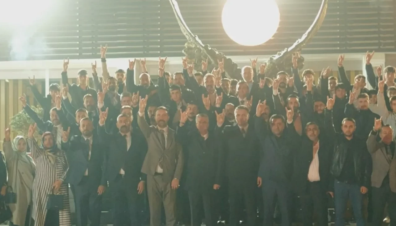 Ülkü Ocakları Erzurum’da bağımlılıkla mücadele programı düzenledi