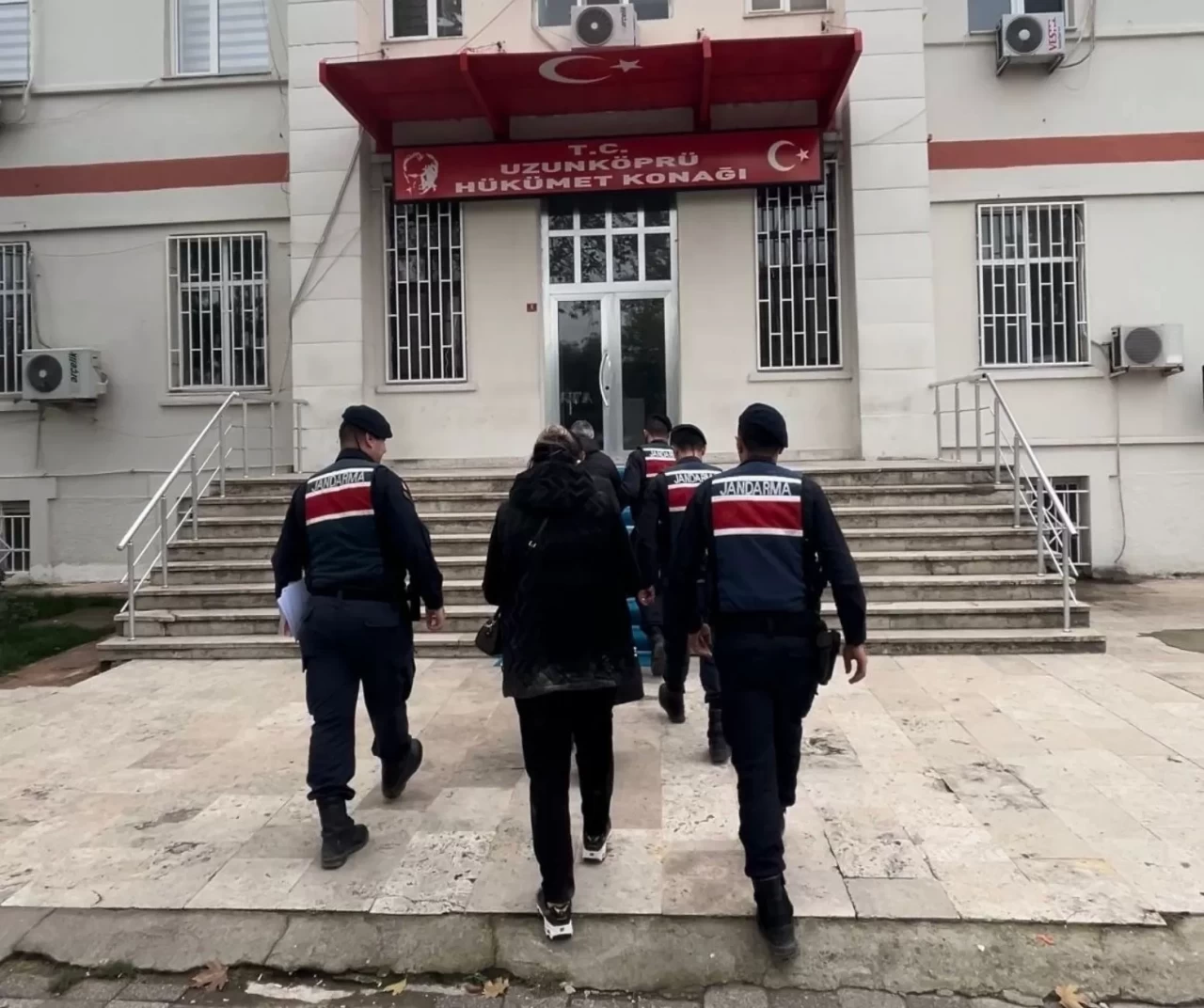 Yapay zekâdan kaçamadılar! FETÖ şüphelileri sınırda yakalandı