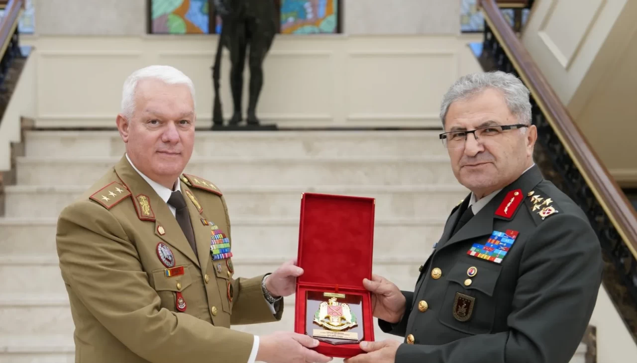 Kara Kuvvetleri Komutanı Tokel, Romanya’da ikili askeri temaslarda bulundu