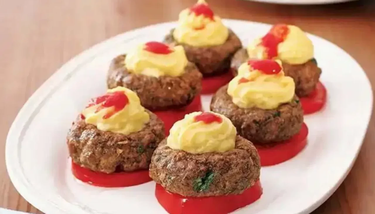 Fırından taşan koku! Hasanpaşa köfte ile pratik lezzet