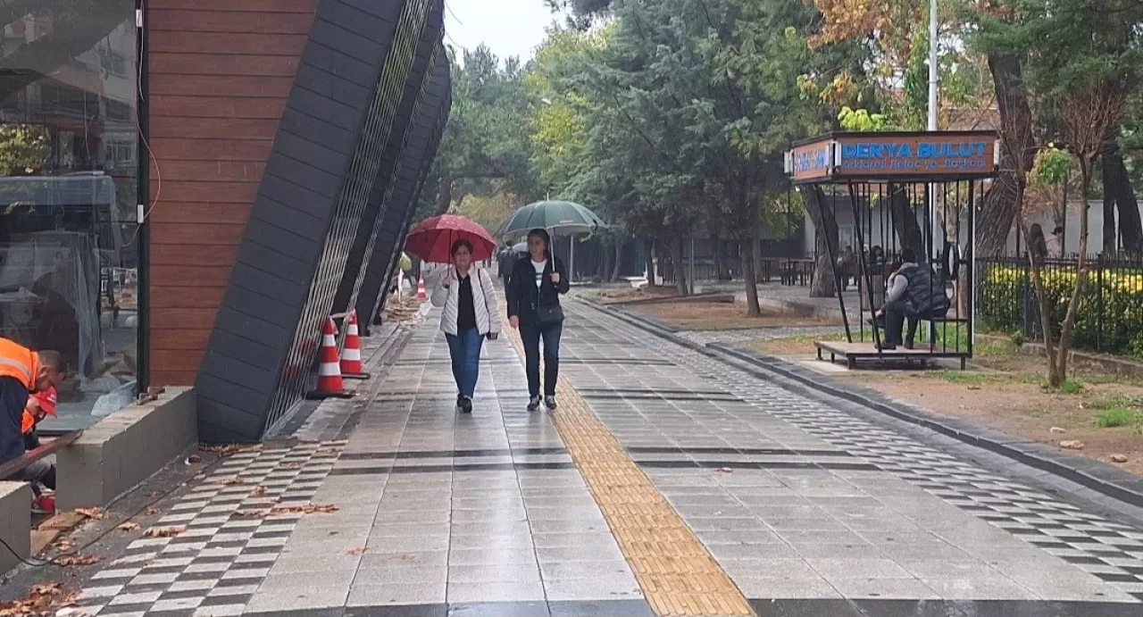 Kırklareli'nde sağanak yağış alarmı: Meteoroloji'nin uyarıları gerçekleşti