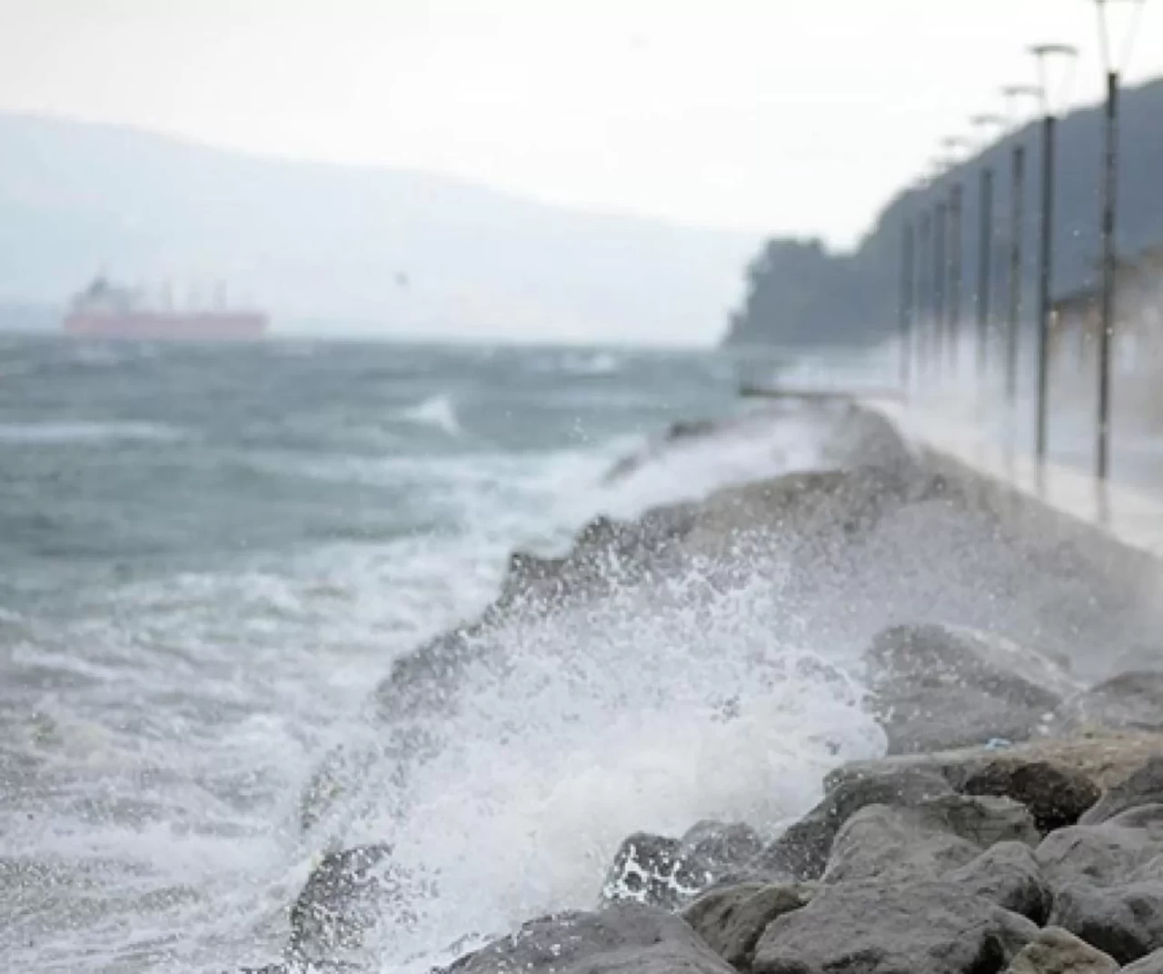 Meteoroloji uyardı: Bazı bölgelerde sağanak ve fırtına etkili olacak