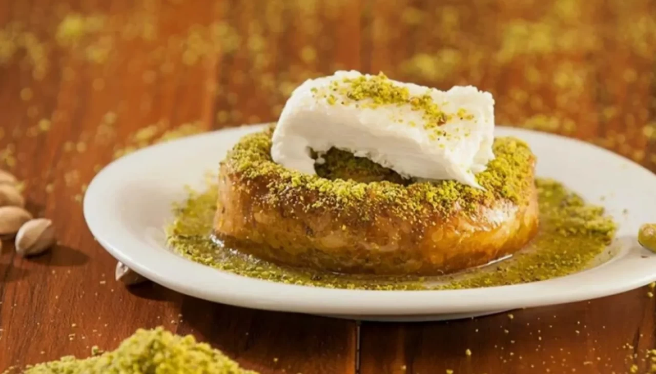 Konya’nın kaymak gibi lezzeti: Saç arası tatlısını yemeyen tatlı yedim demesin!