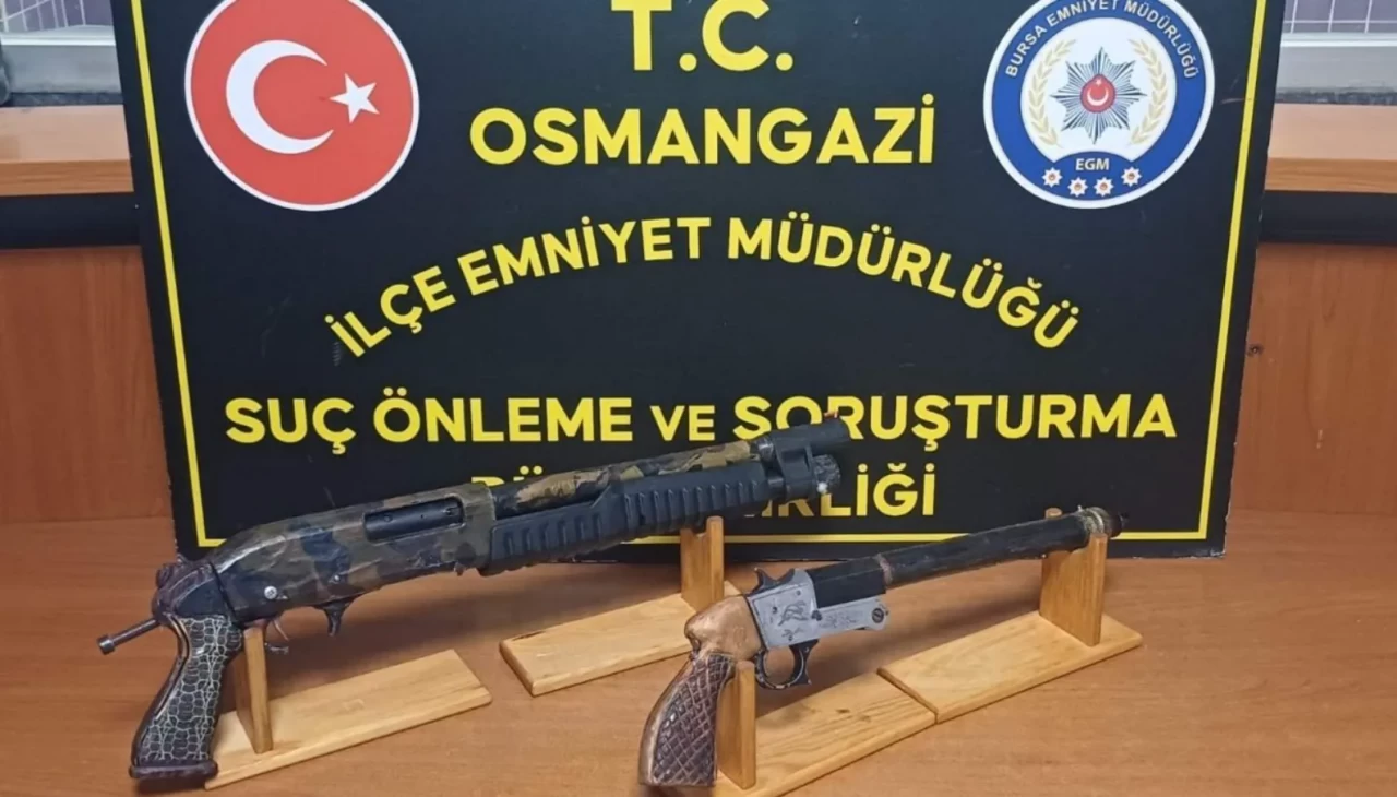 Bursa’da yasa dışı silah operasyonu! 3 şüpheli yakalandı