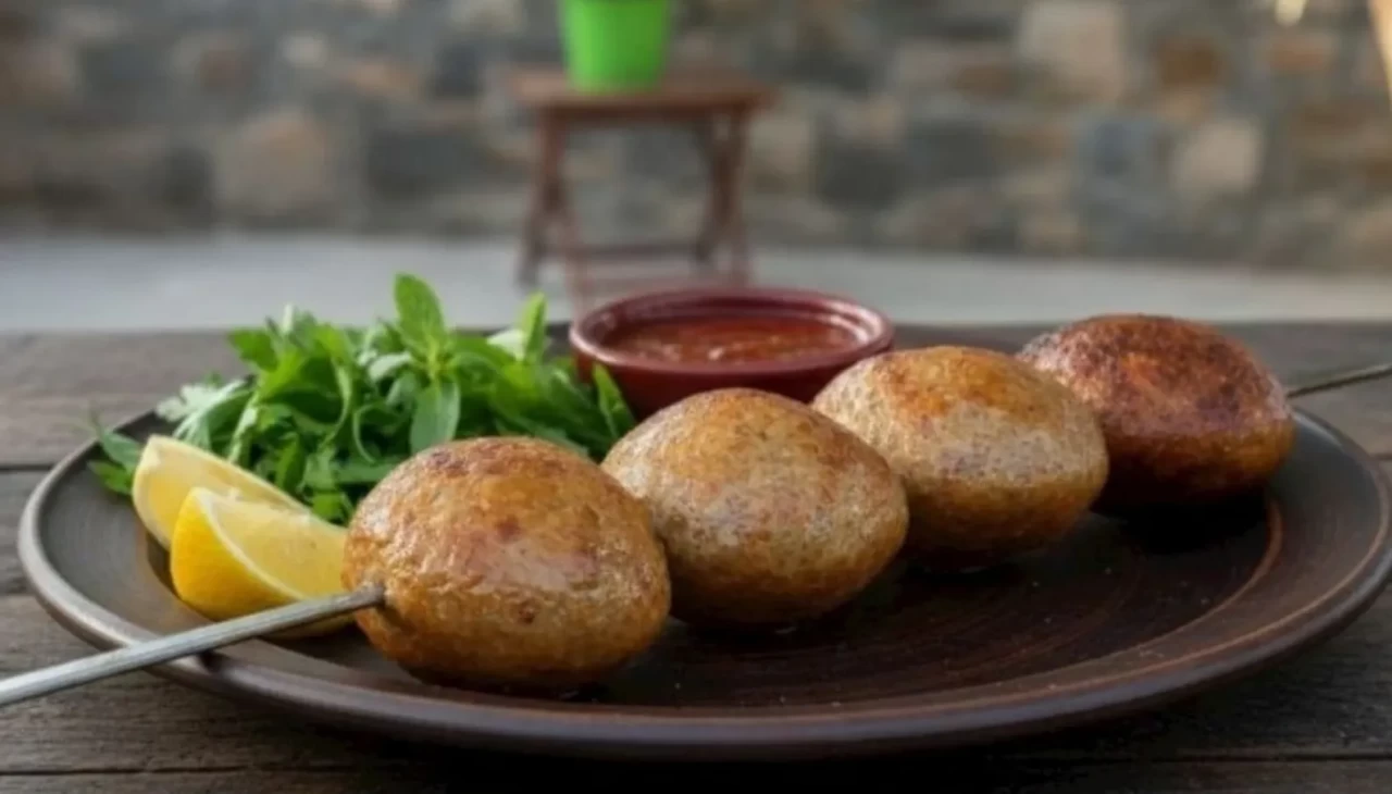 Böylesi daha önce yapılmadı! Türev Uludağ’dan evde yapılabilecek közde içli köfte tarifi