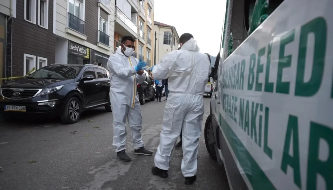 1 aydır haber alınamayan kadın evinde ölü bulundu