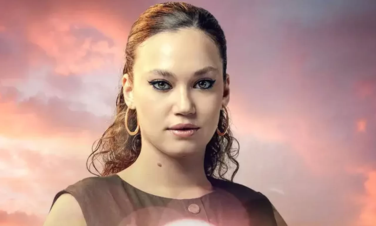 Cennetin Çocukları Dizisinin Ayla'sı Melisa Şenolsun Kimdir, Kaç Yaşında ve Hangi Dizilerde Rol Aldı?