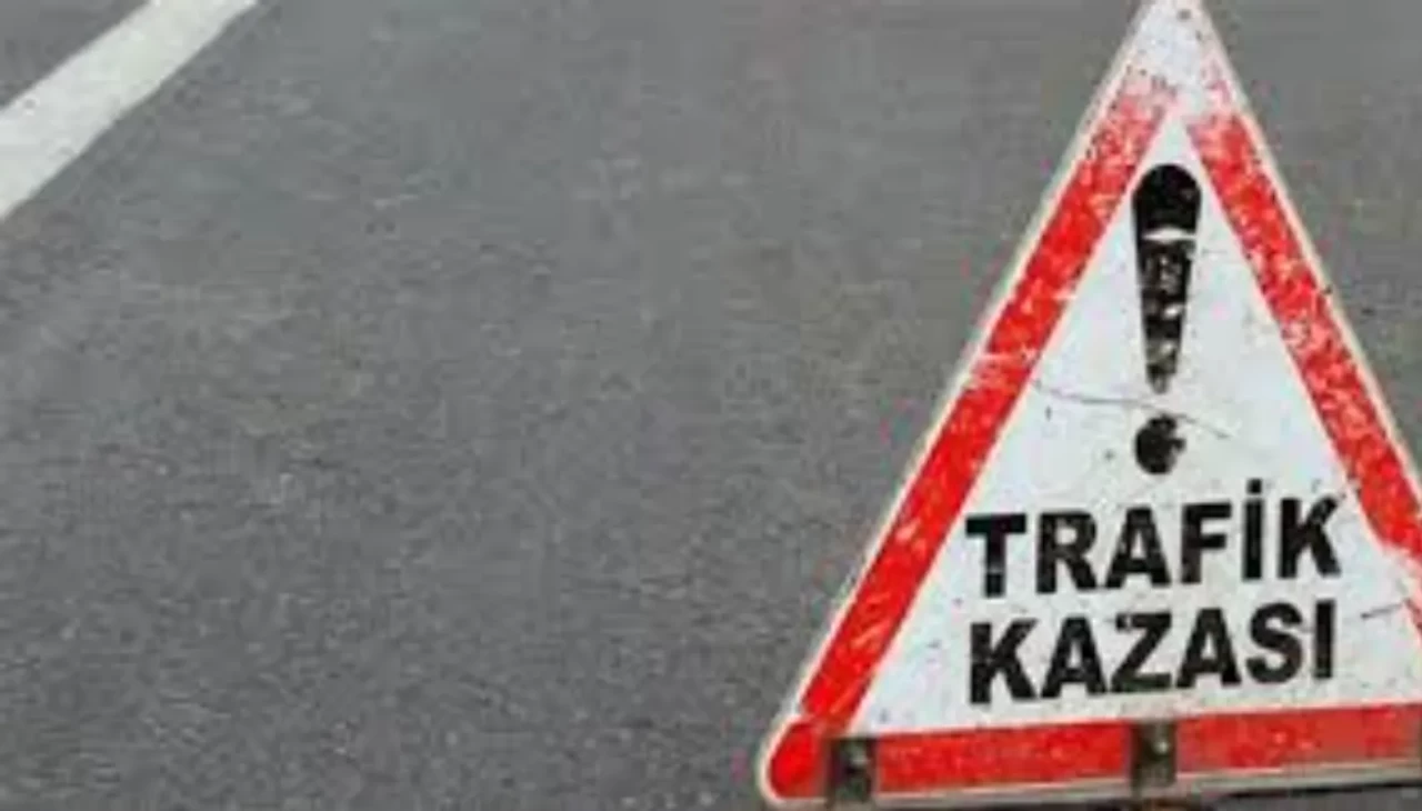 Edirne’de zincirleme kaza: 2 tır ve 3 otomobil çarpıştı