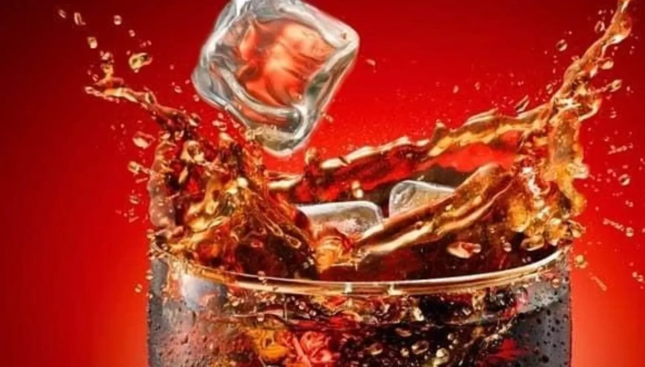 Anne karnındaki bebeği bile etkiliyor! Hamilelikte kola tüketiminin gizli tehlikesi!