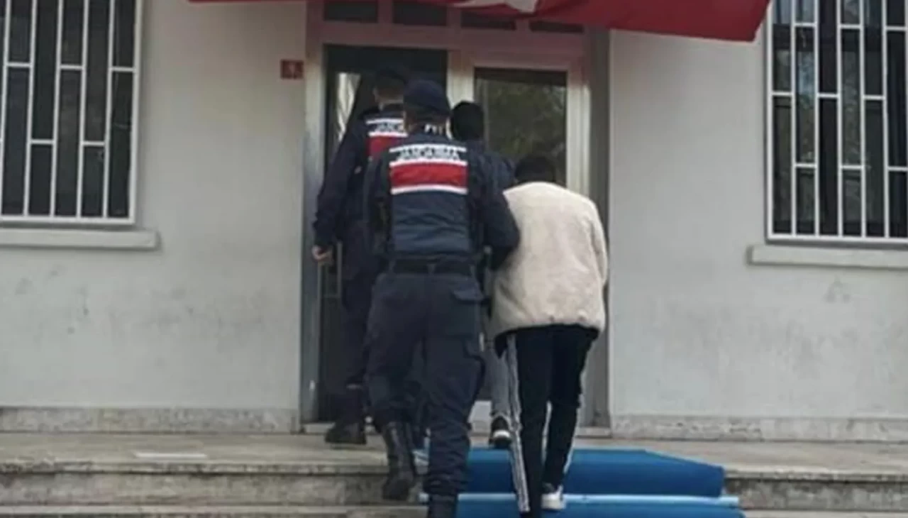 FETÖ firarisi hükümlü, TIR’la yurt dışına kaçarken yakalandı