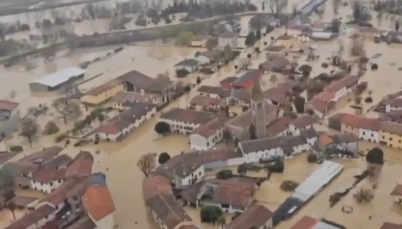 İtalya'da sağanak yağış sele neden oldu: 2 ölü