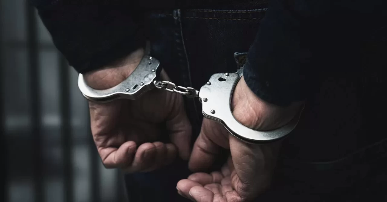 ''Kargo kodu'' dolandırıcısına suç üstü!