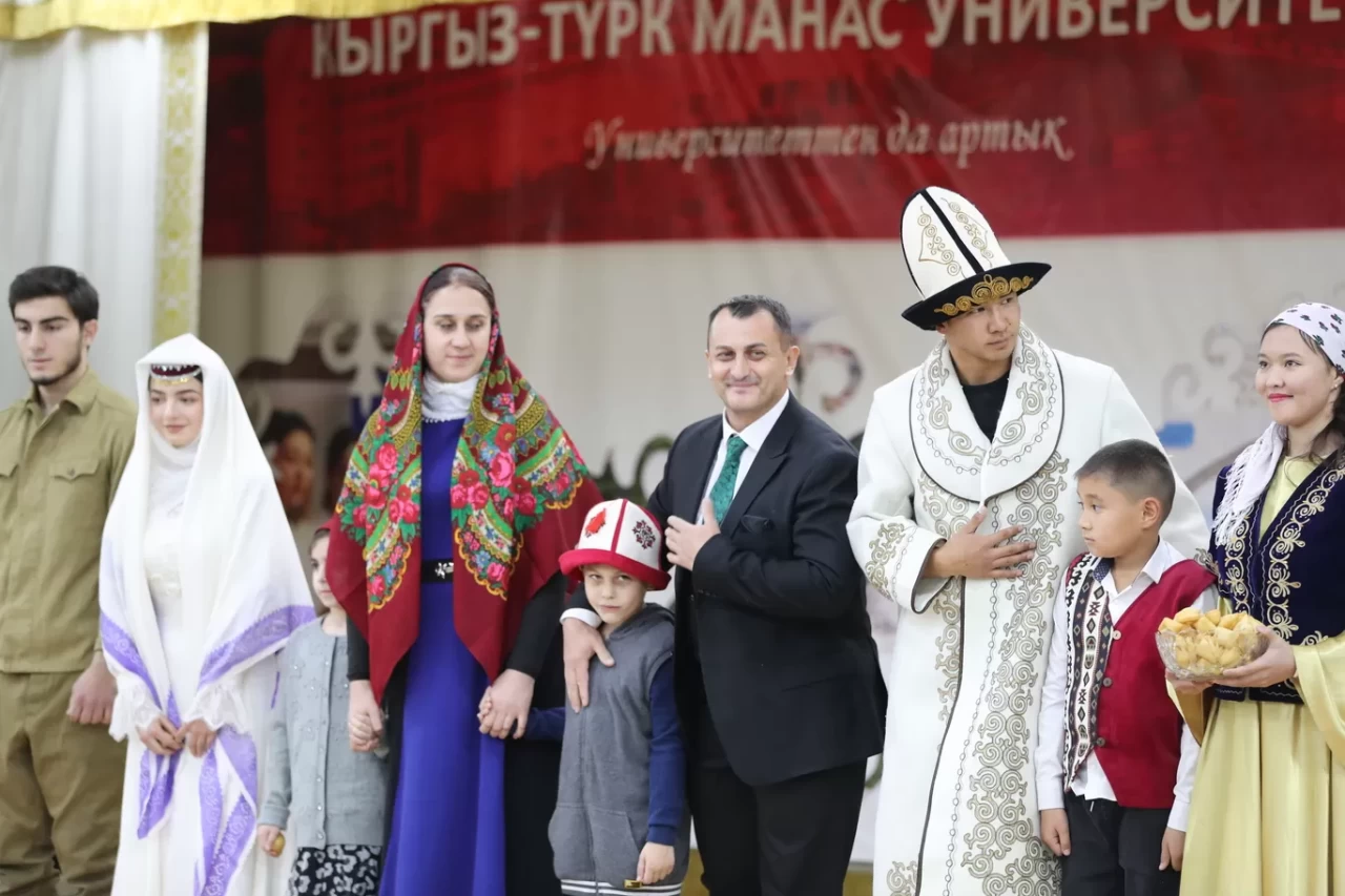 Ahıska Türkleri'nin Sürgününün 81. Yılı... Kırgızistan'da anma programı düzenlendi