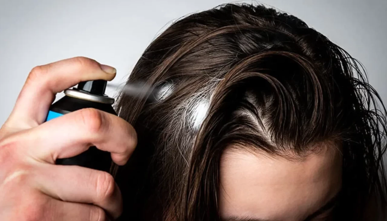 KURU ŞAMPUAN NE İŞE YARAR, NASIL UYGULANIR? EVDE DOĞAL KURU ŞAMPUAN YAPIMI