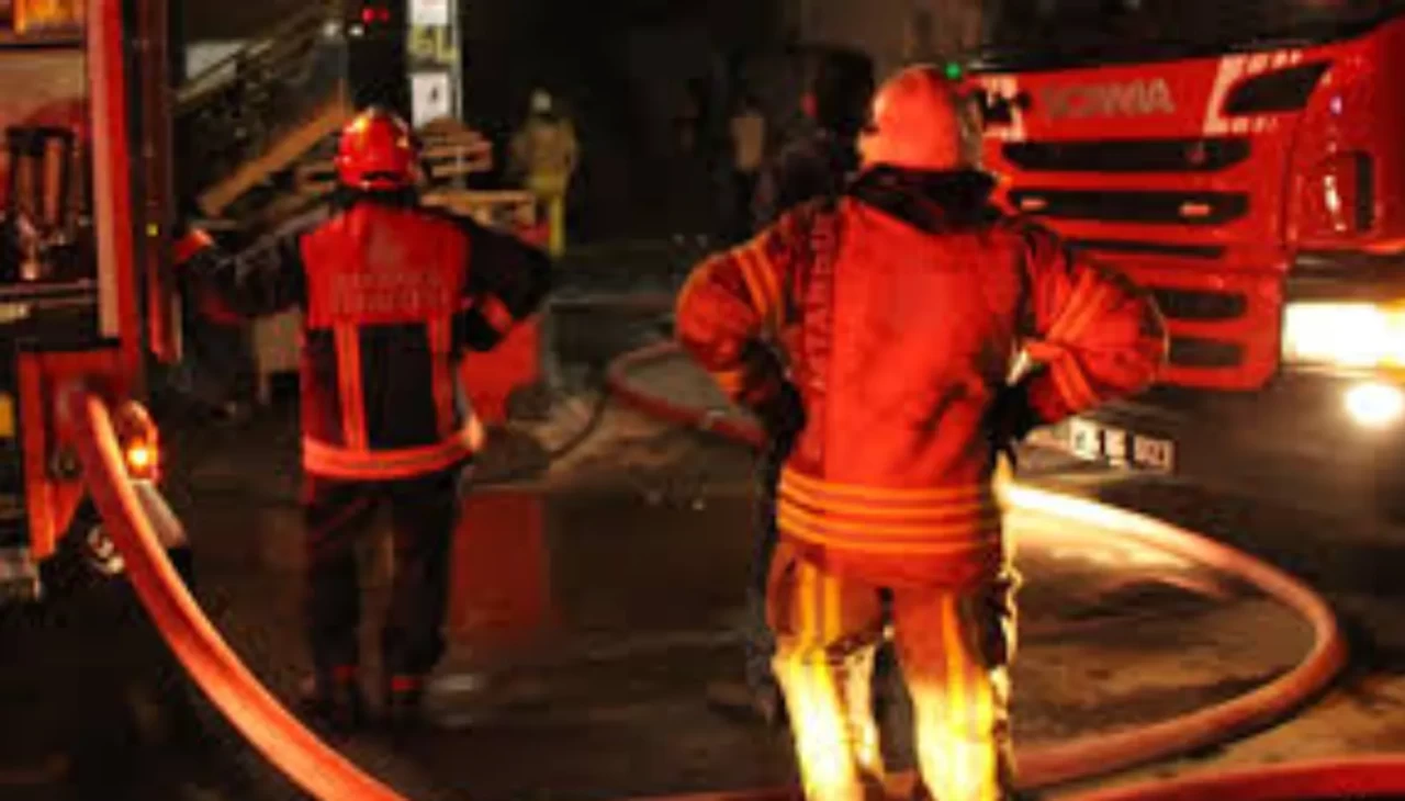 Gaziantep’te rezidansta yangın paniği: Alevler 4 katlı binayı sardı