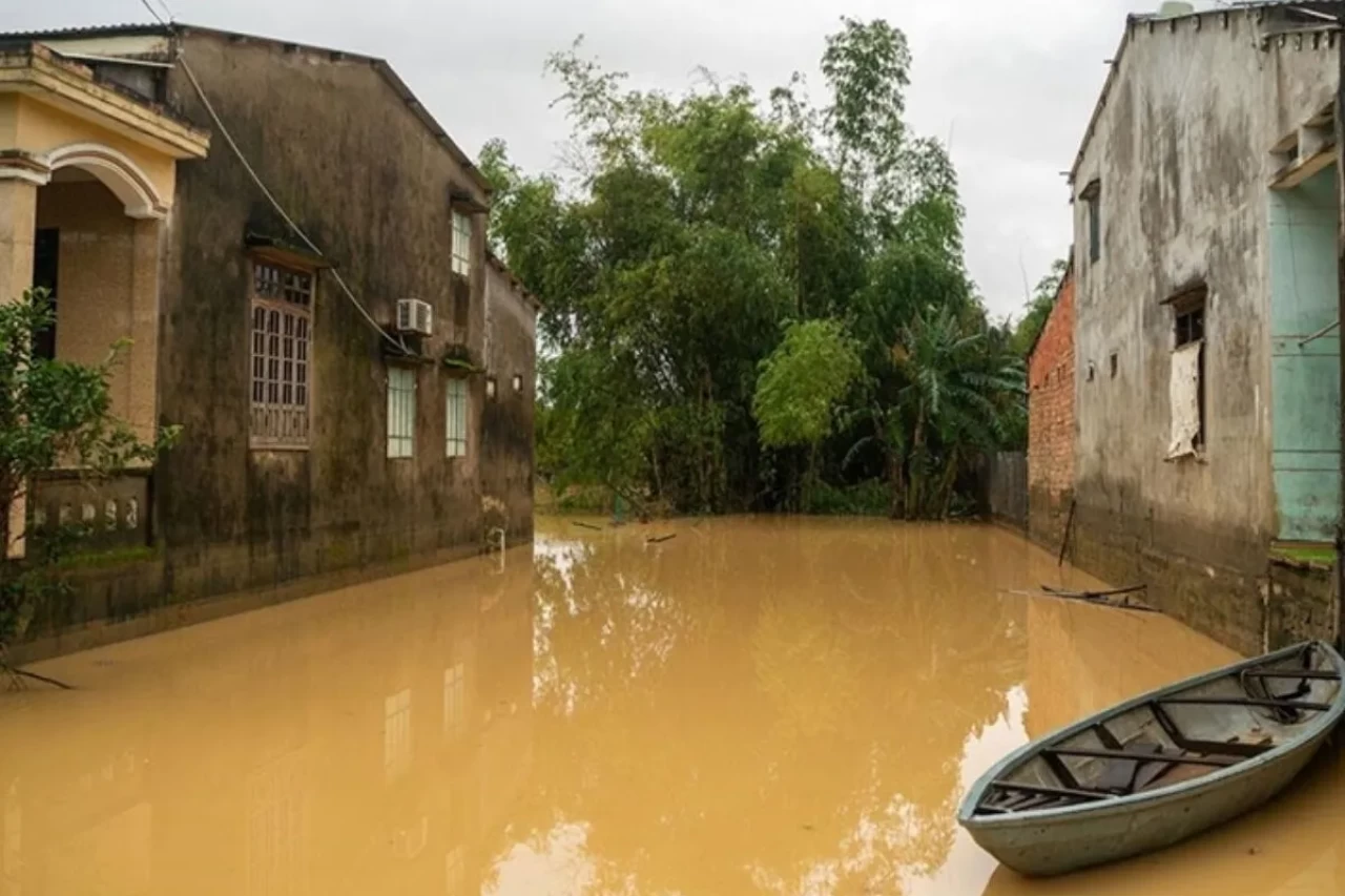 Vietnam'da sel nedeniyle ölü sayısı artıyor