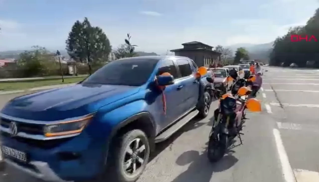 Rize’de kadın sürücülerden 25 Kasım’da şiddete karşı farkındalık konvoyu