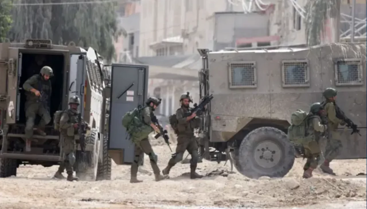 İsrailliler, Batı Şeria’da zeytin hasadı yapan Filistinlilere saldırdı