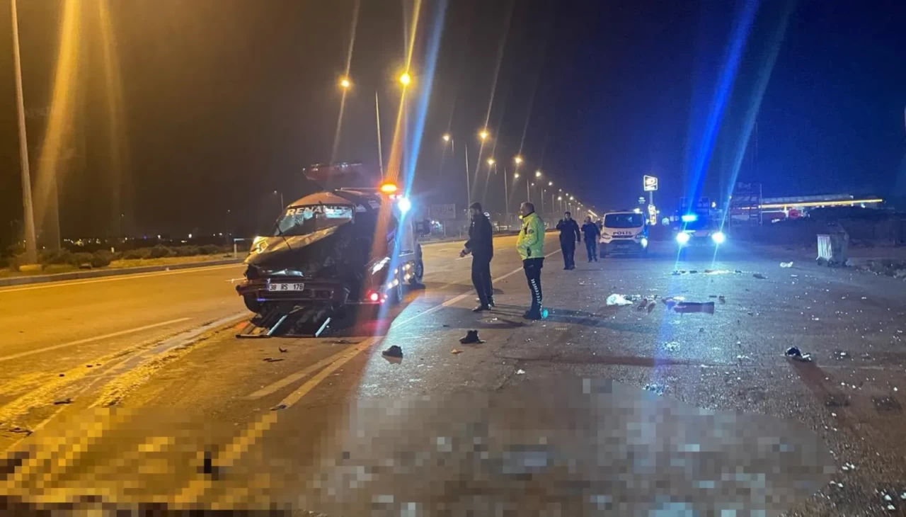 Kayseri’de otomobil takla atarak karşı şeride geçti: 1 ölü, 2 yaralı