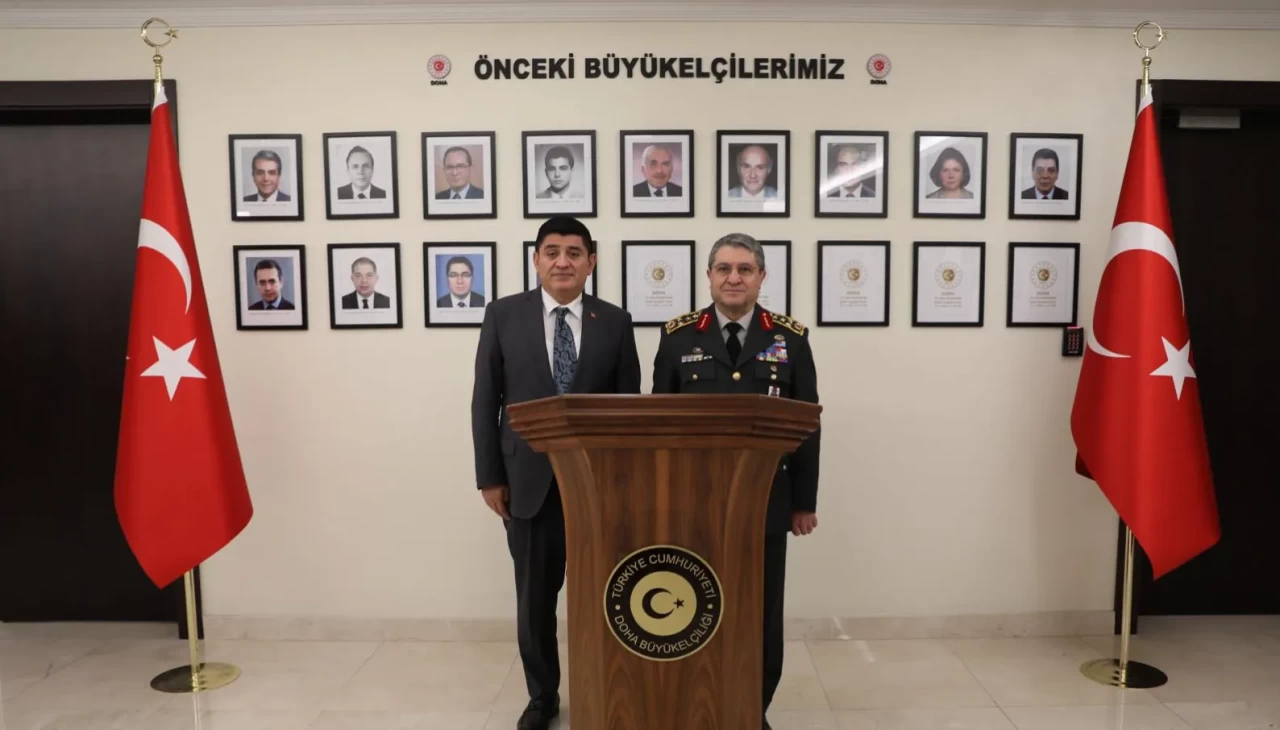 Genelkurmay Başkanı Orgeneral Bayraktaroğlu Katar’da temaslarda bulundu