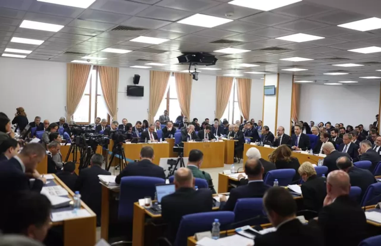 Bakan Bayraktar, petrol ve doğal gaz keşif çalışmalarına ilişkin TBMM'de bilgi verdi