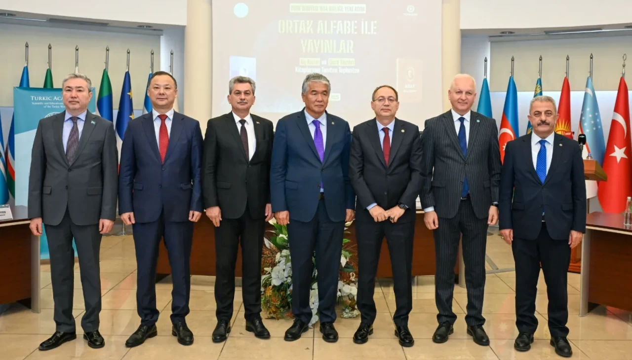 34 harfli 'Ortak Türk Alfabesi' tarihe geçti