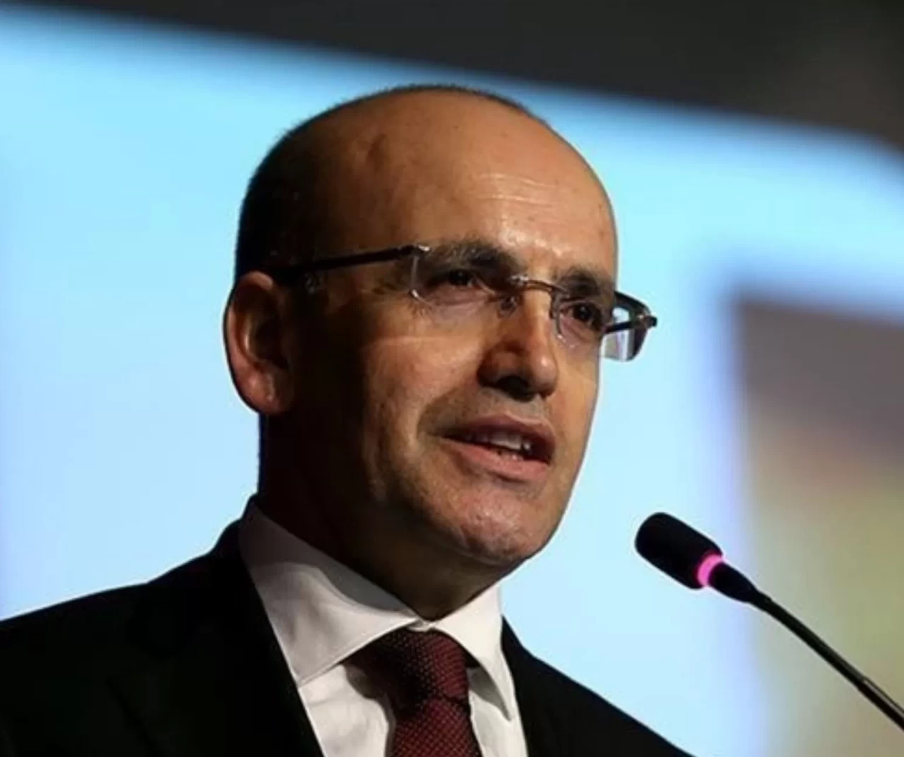 Bakan Mehmet Şimşek’ten enflasyon değerlendirmesi: “Kalıcı fiyat istikrarı için kararlılıkla ilerliyoruz”