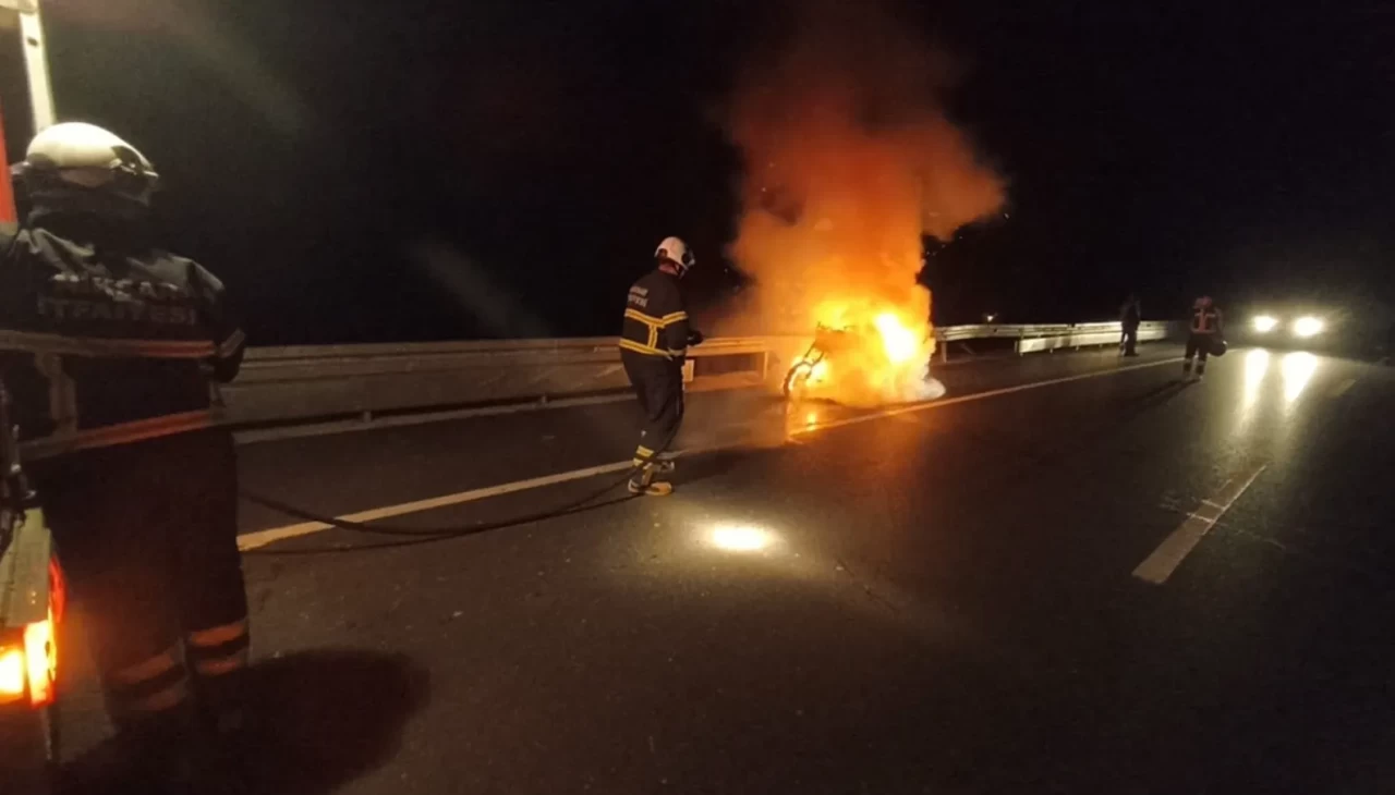 Tokat’ta seyir halindeki motosiklet alev aldı! Sürücü son anda kurtuldu