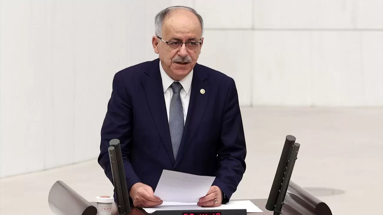 MHP’li Mustafa Kalaycı’dan tarım ve su krizi uyarısı: “Konya ovası yok olma tehlikesi altında”
