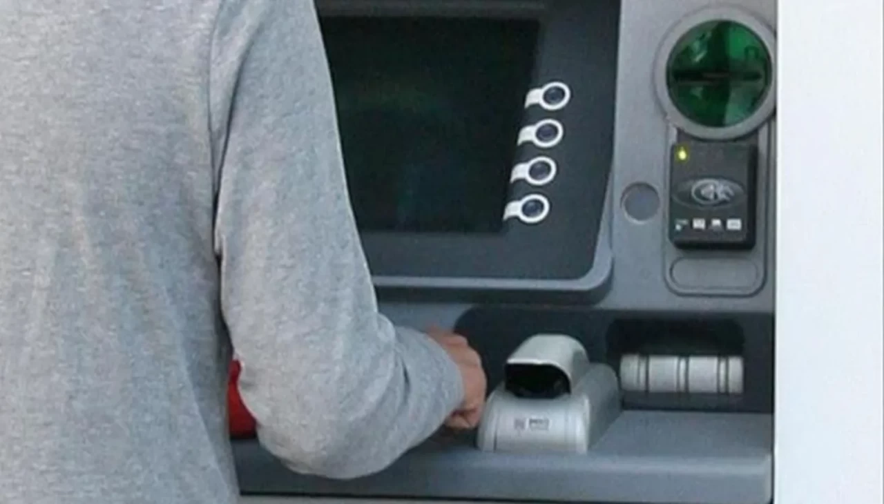İstanbul’da ATM hırsızı yakalandı: 199 bin lira çaldı