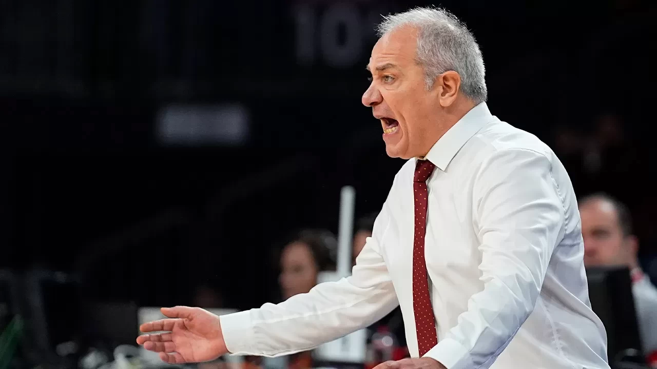 Galatasaray Kadın Basketbol Takımı, Ekrem Memnun ile yollarını ayırdı