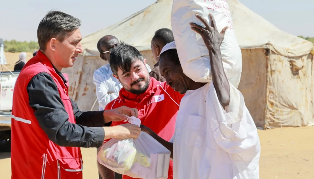 Türk Kızılay Sudan'daki göçmenler için yardımları artırdı