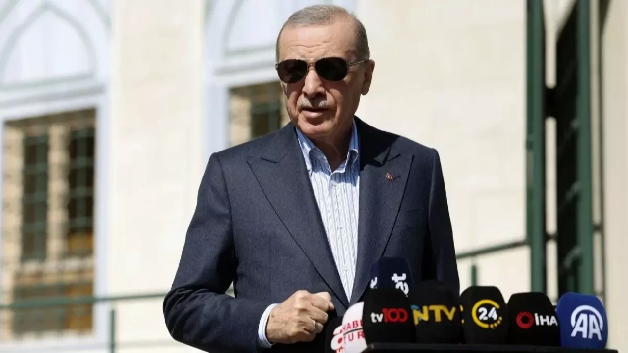 Cumhurbaşkanı Erdoğan cuma namazını Hz. Ali Camisi'nde kıldı