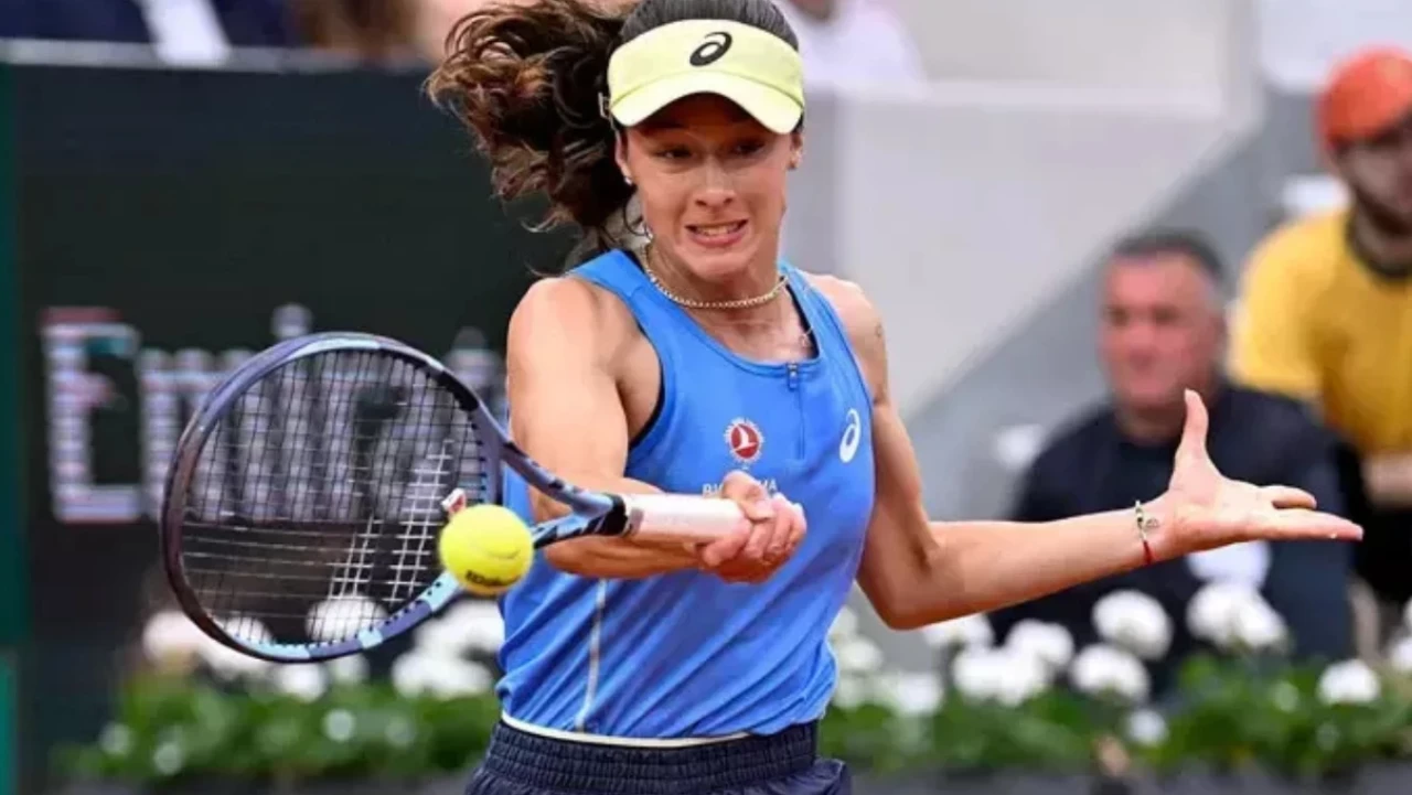 Tarihe Geçen Başarısı ile Zeynep Sönmez Kimdir?