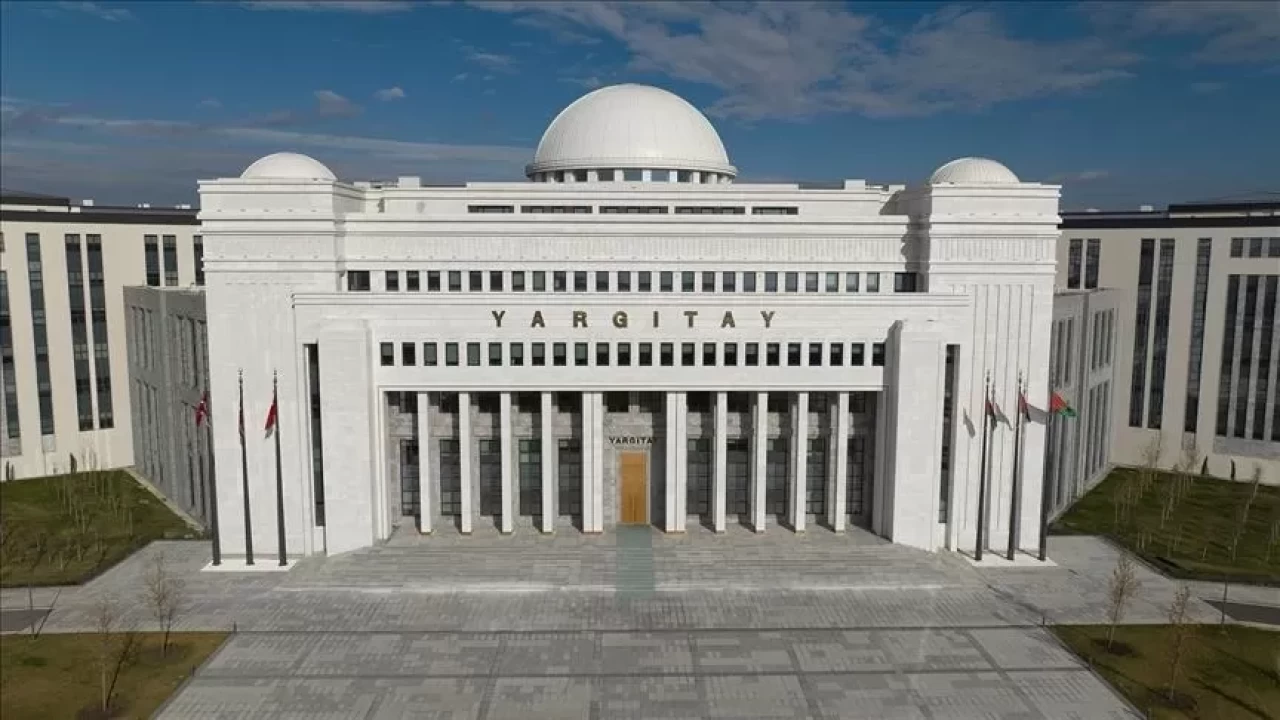 Hatalı sollama sonucu 2 kişinin ölümüne neden olan sürücünün cezasını onadı